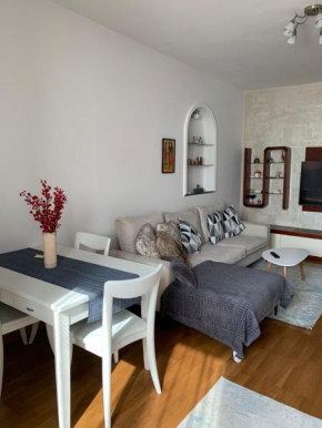 Cozy Nest Ledi